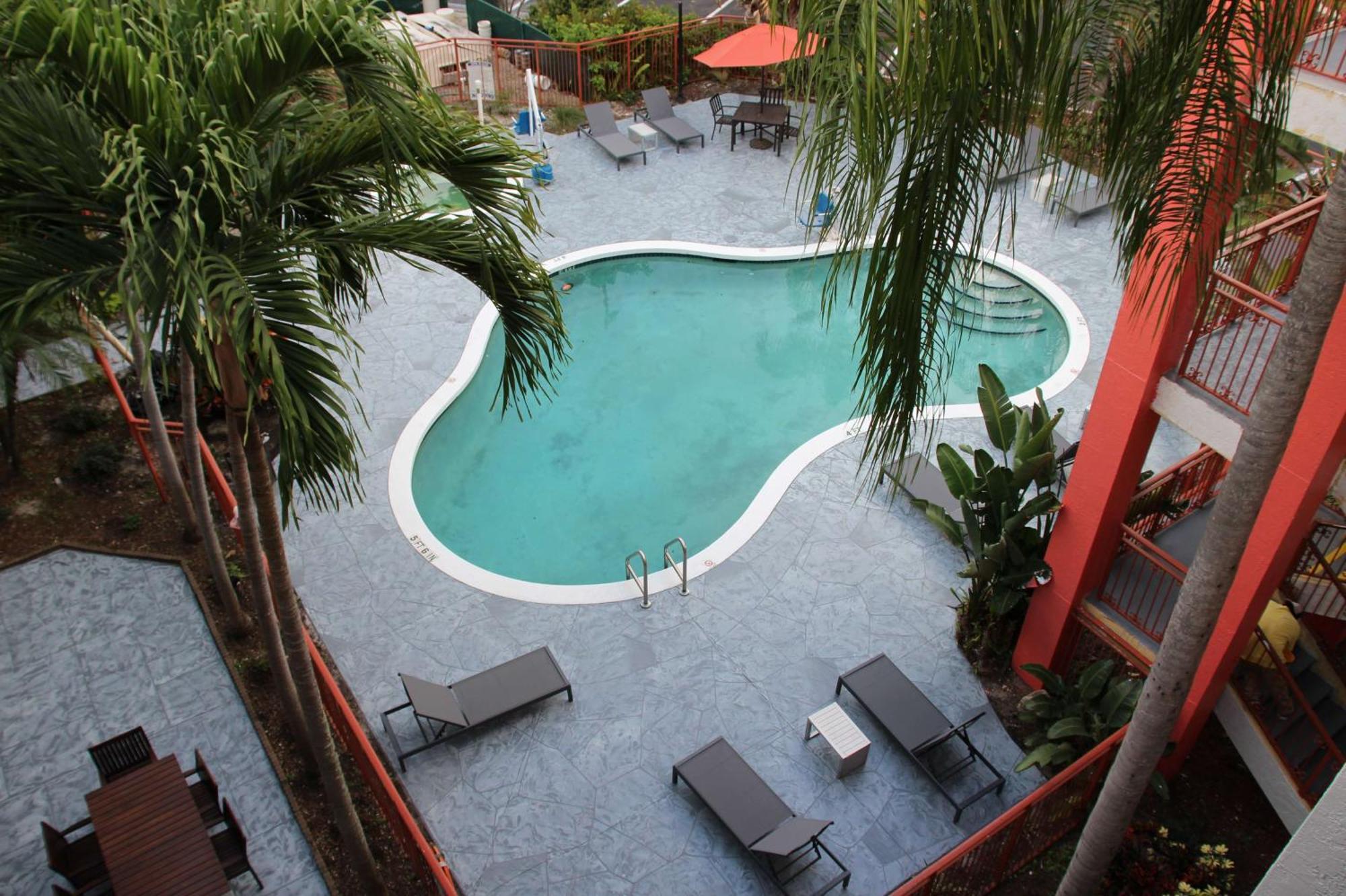 Boca Suites Deerfield Beach; Surestay Collection By BW Екстериор снимка