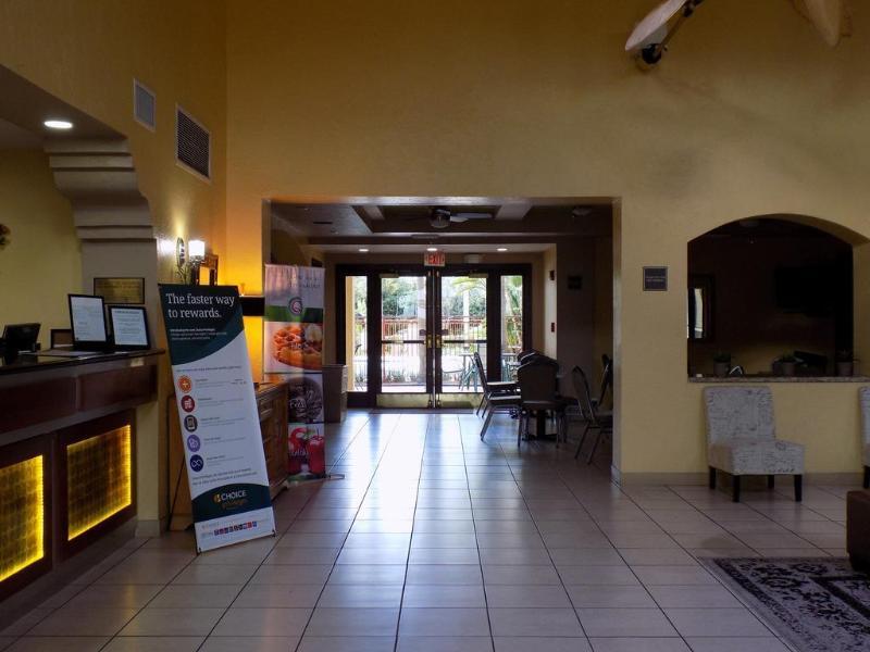 Boca Suites Deerfield Beach; Surestay Collection By BW Екстериор снимка